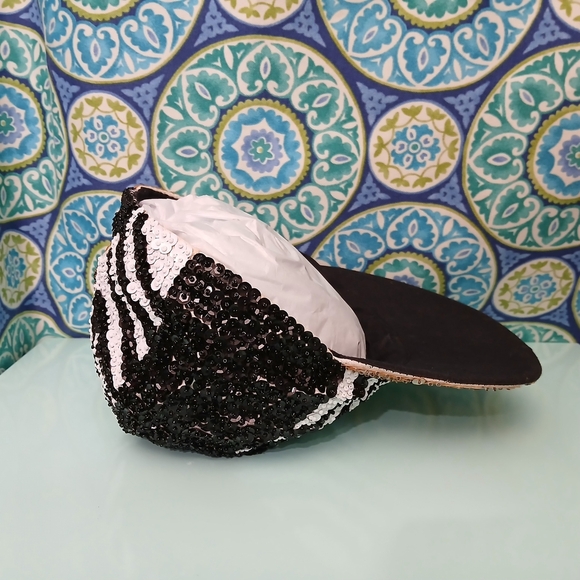 Sequin Baseball Hat - Picture 4 of 7